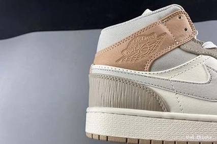 Resilient CV3044- Air 1 Jordan 237 Mid 8714 1020